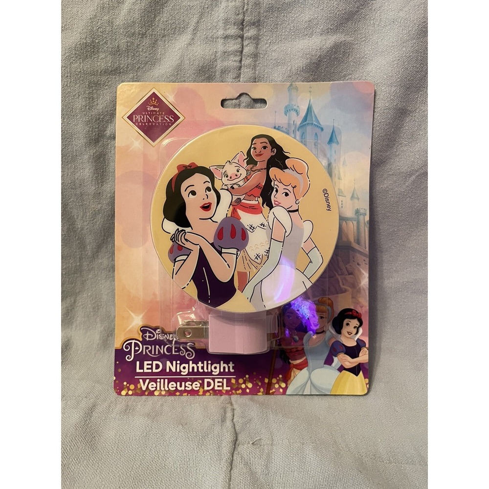 NEW Disney Princesses LED Night Light w/ Manual On/Off Switch Moana Snow White‎